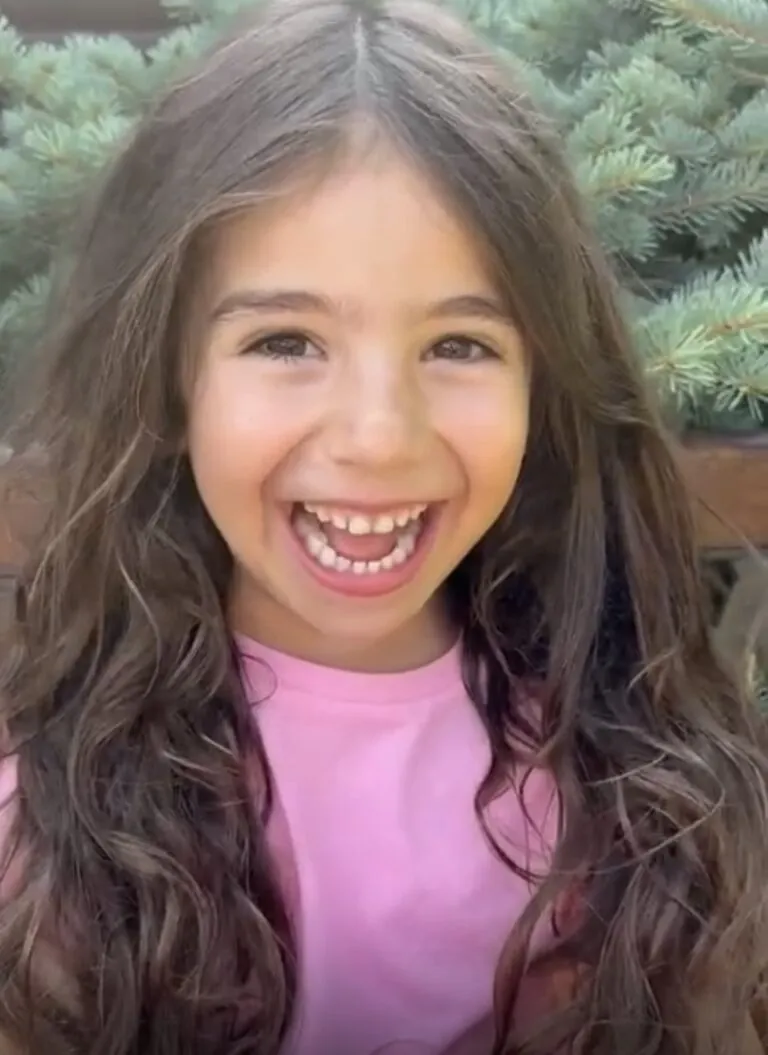 Mia S.
