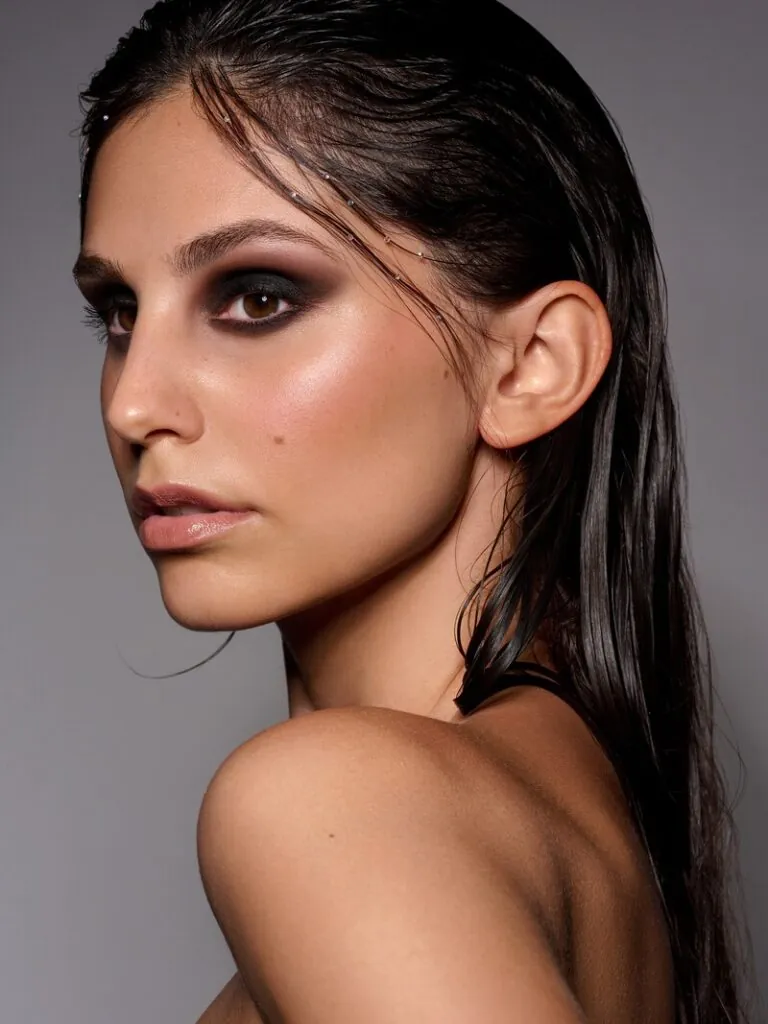 Adelina Tu.