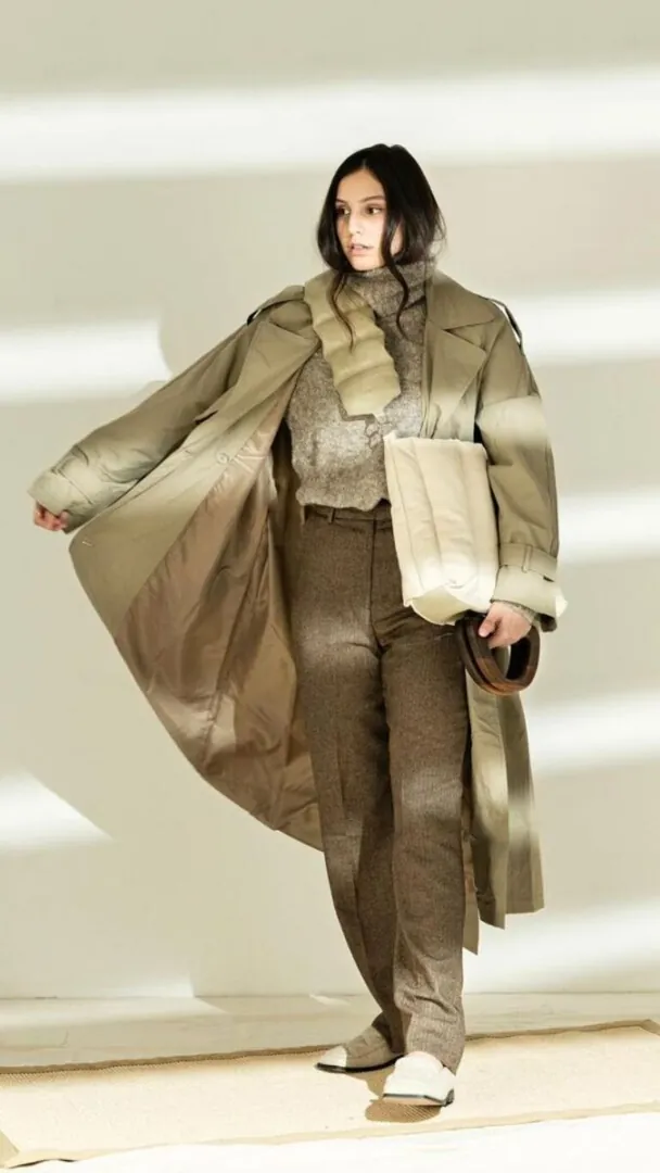 Adelina Tu.