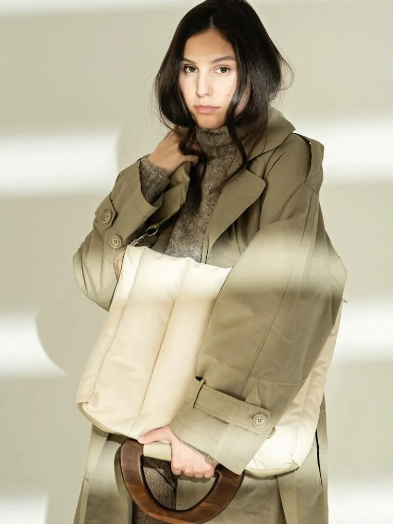 Adelina Tu.