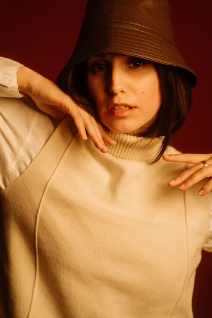 Adelina Tu.