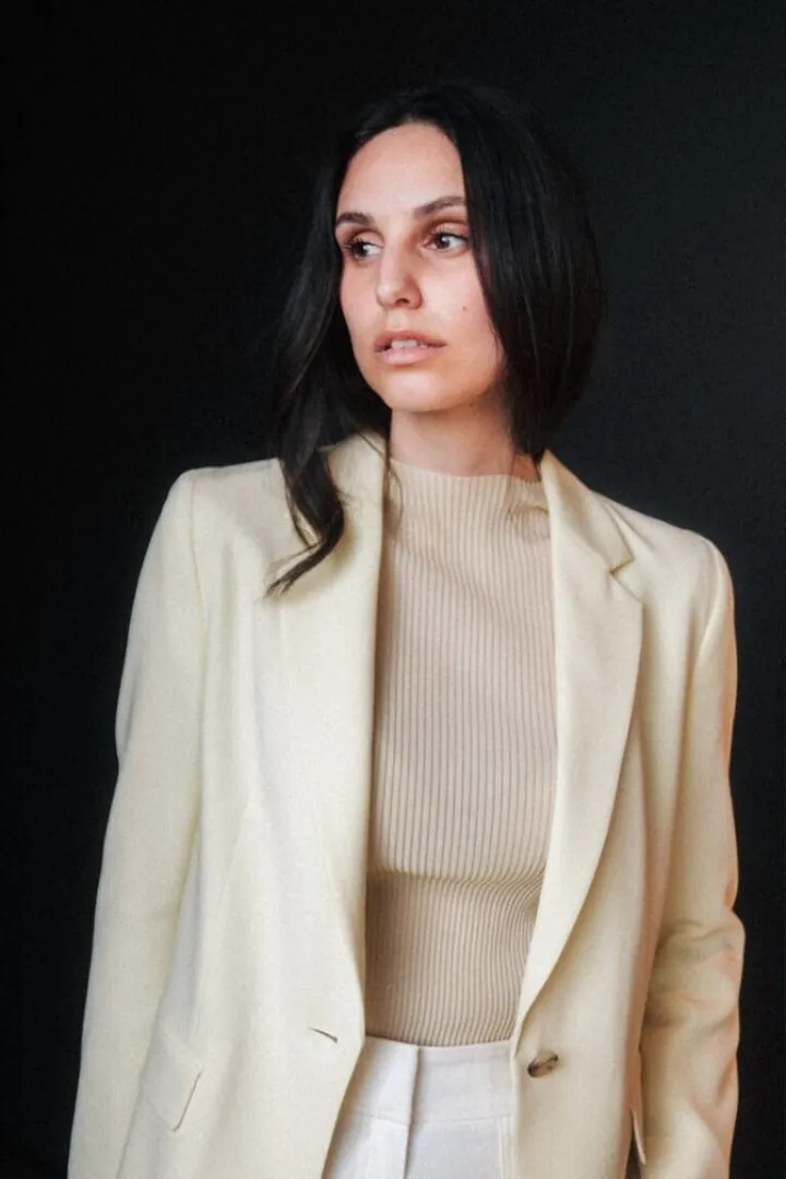Adelina Tu.