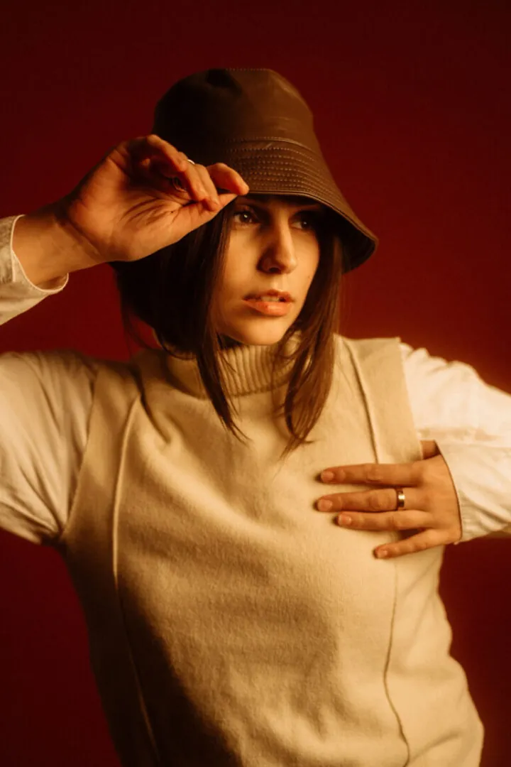 Adelina Tu.
