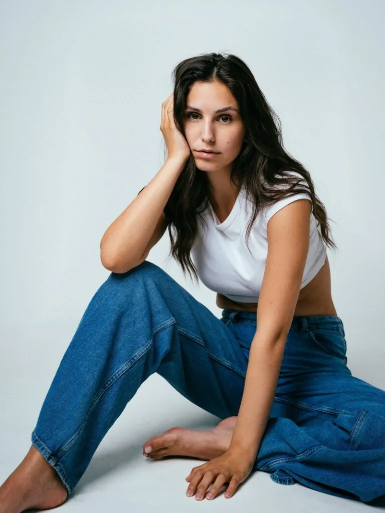 Adelina Tu.