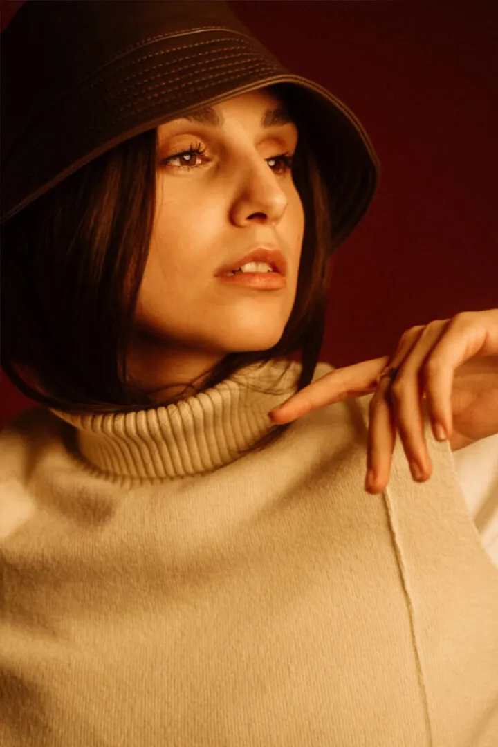 Adelina Tu.