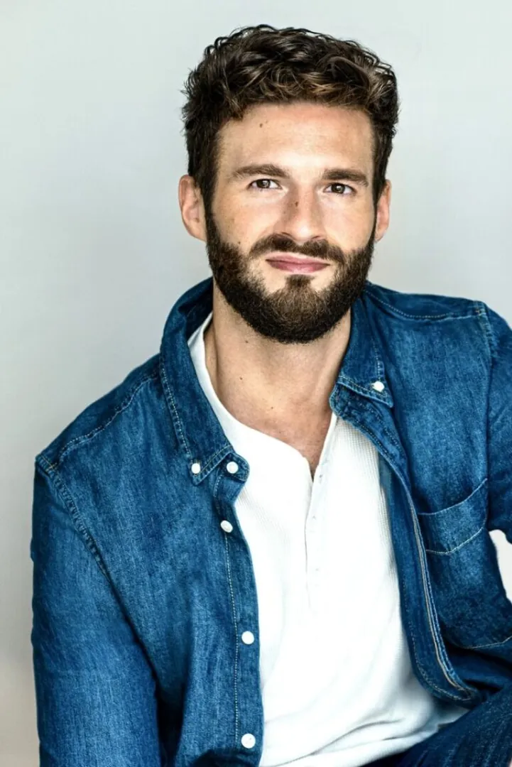Alexander W.