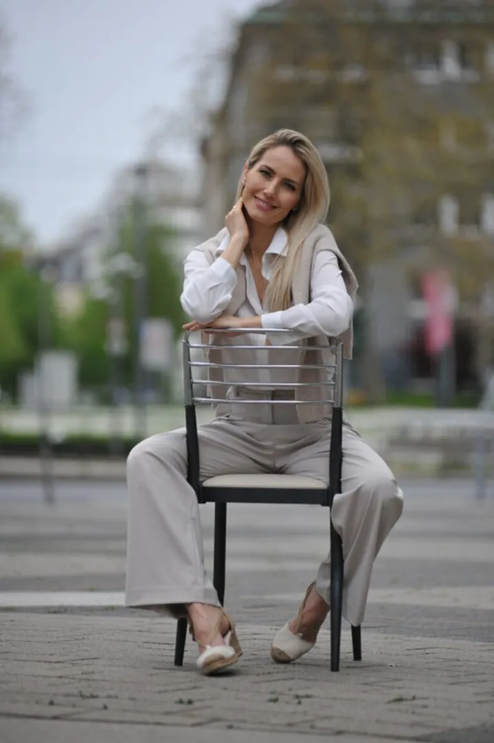 Dara M.