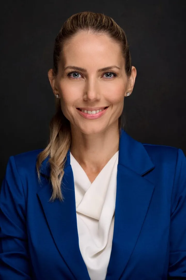 Dara M.