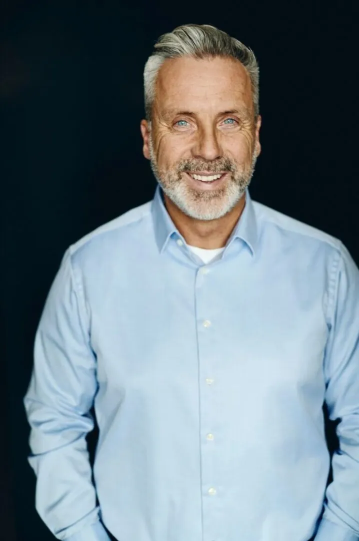 Jörg A.