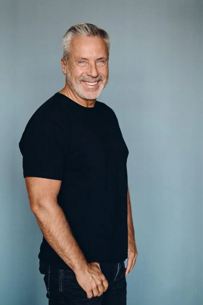 Jörg A.