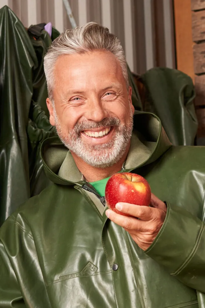 Jörg A.