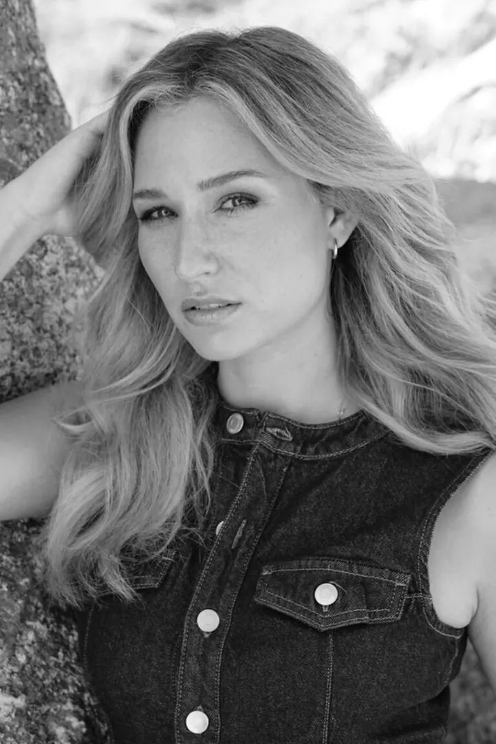 Larissa Gr.