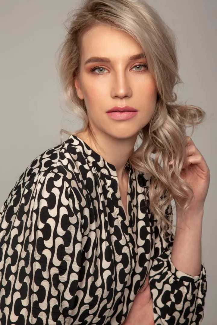 Sarah Pau.