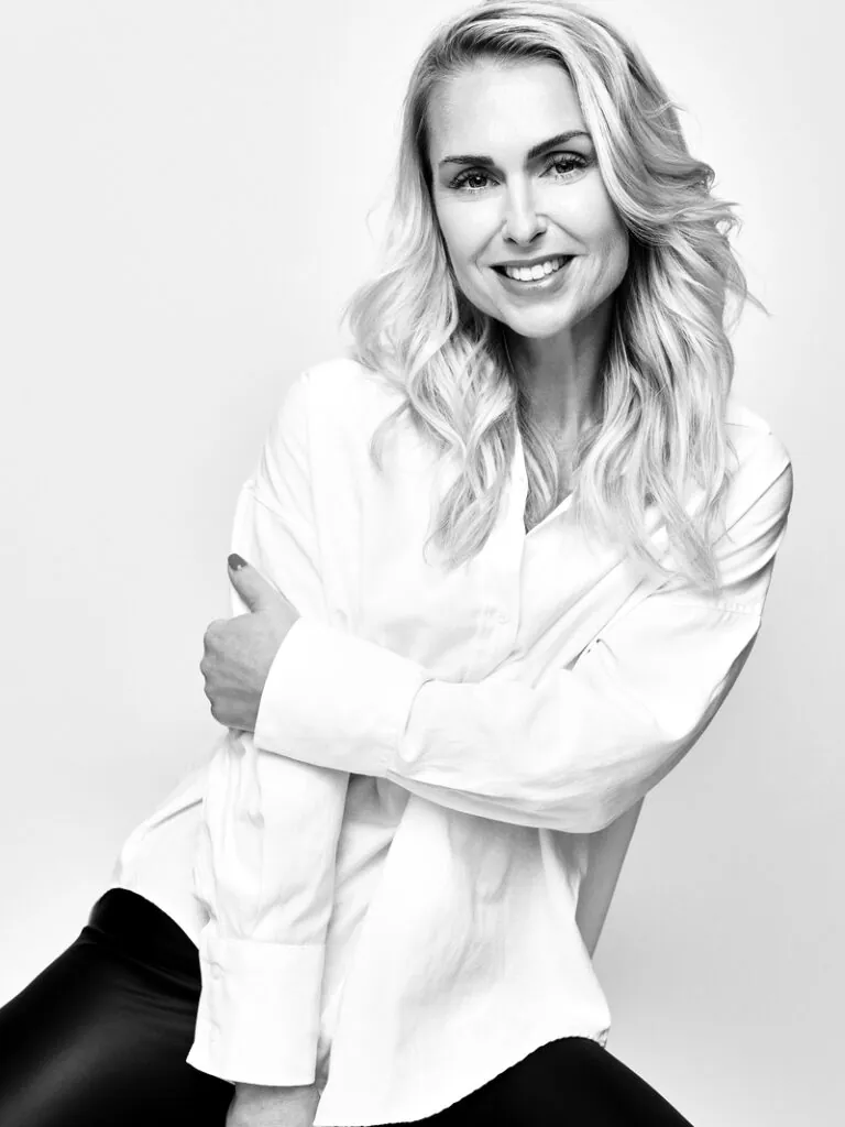 Stefanie Den.