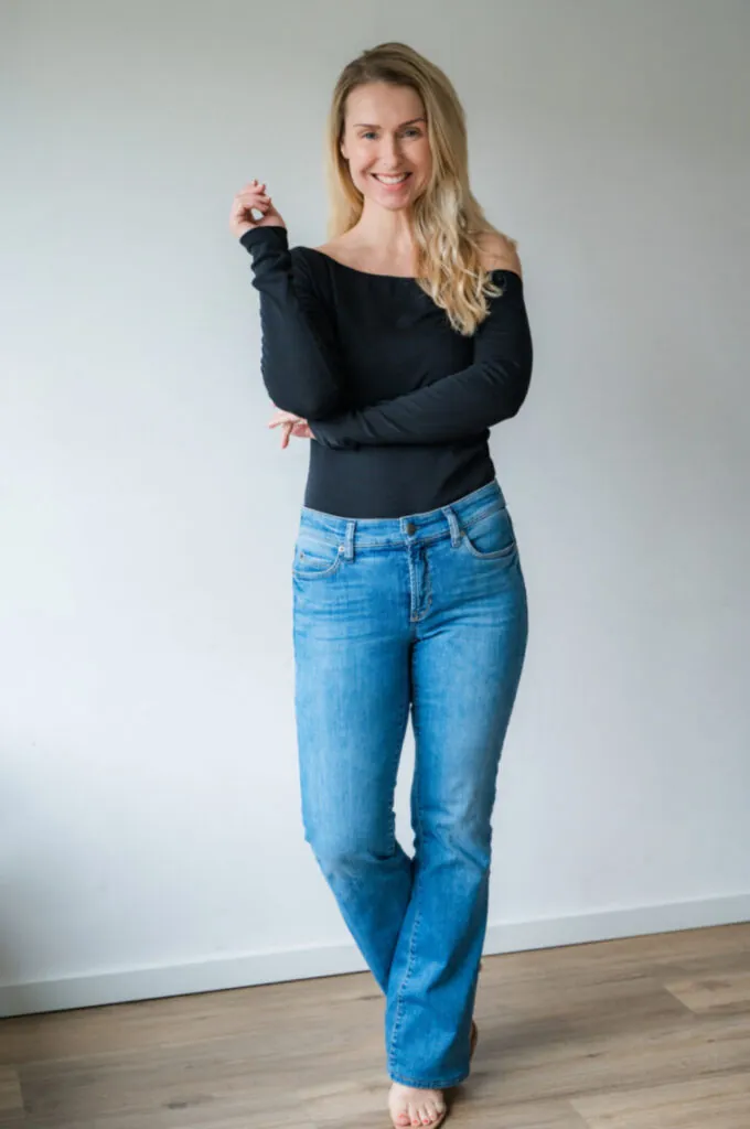 Stefanie Den.