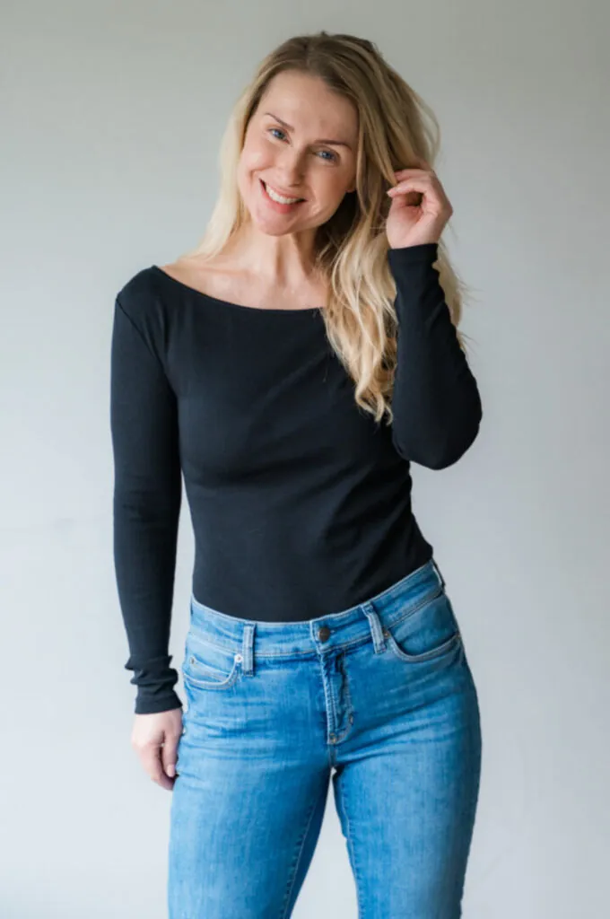 Stefanie Den.