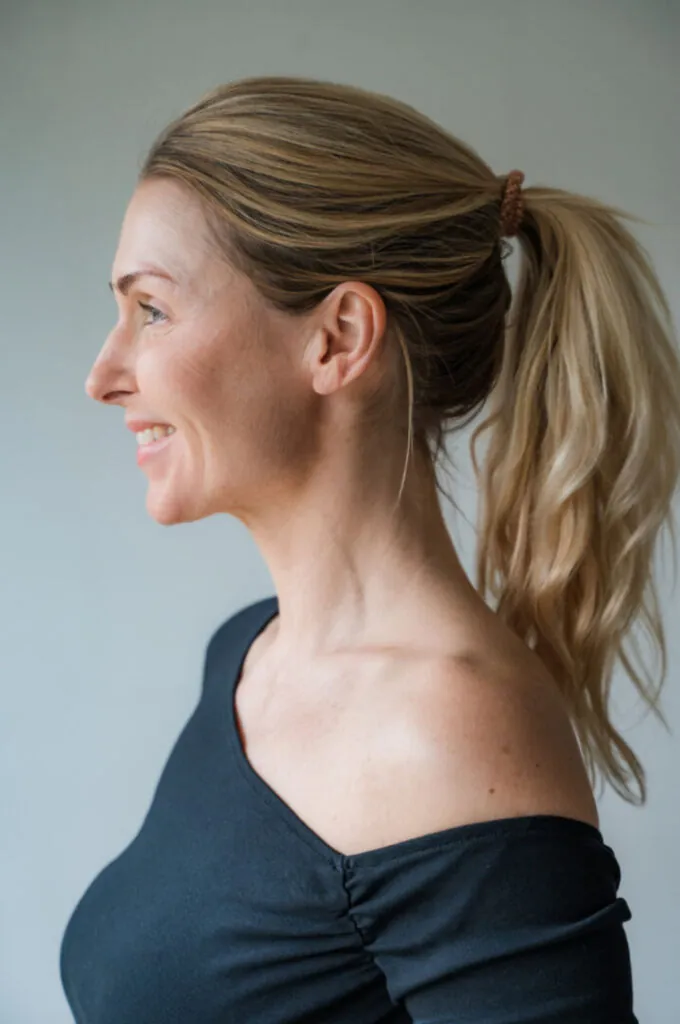 Stefanie Den.