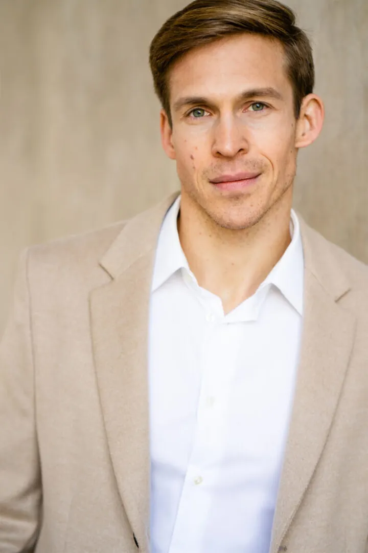 Steffen W.