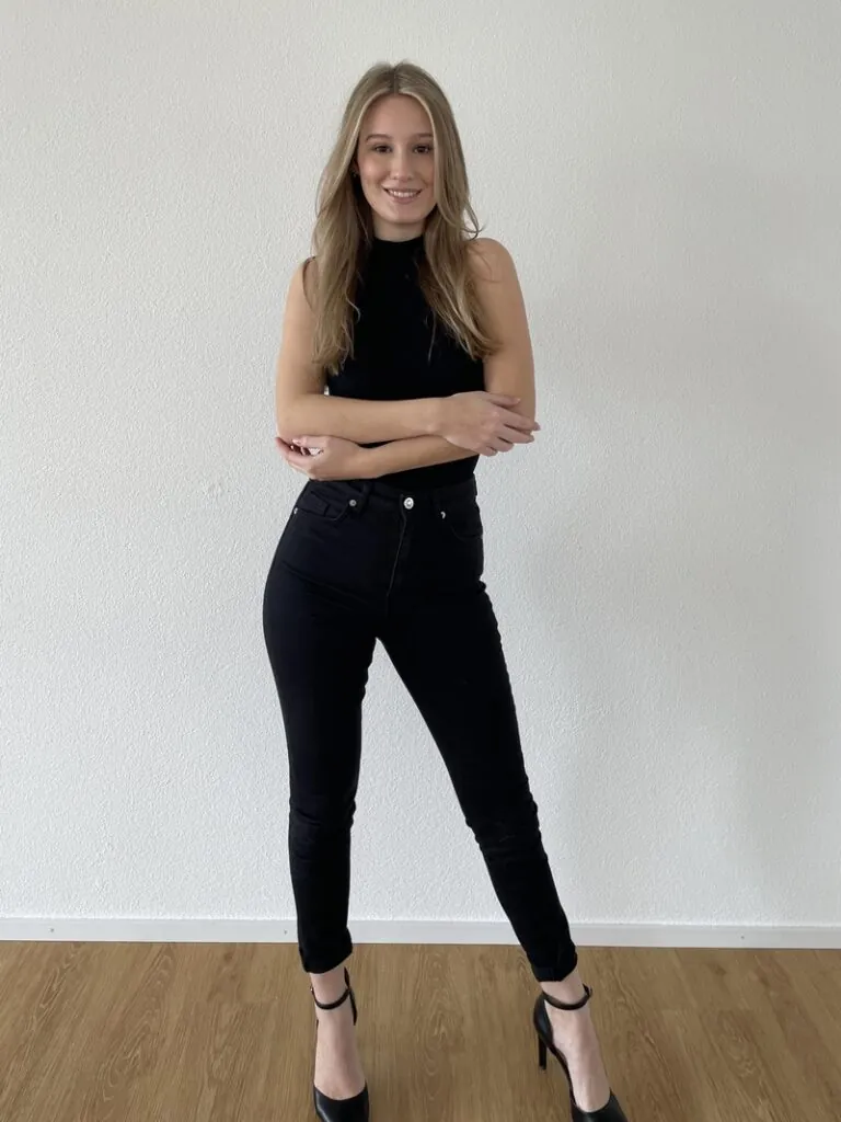 Celine Zi.