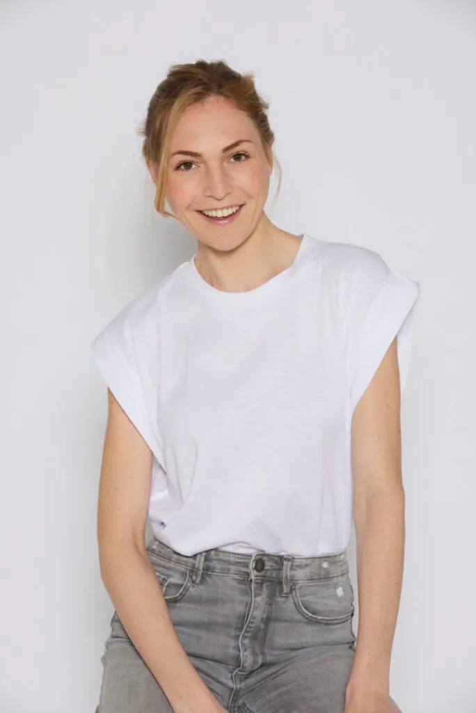 Isabelle B.