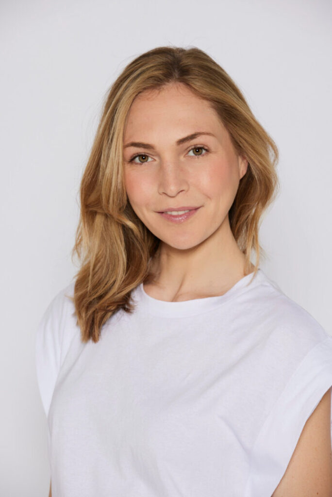 Isabelle B.