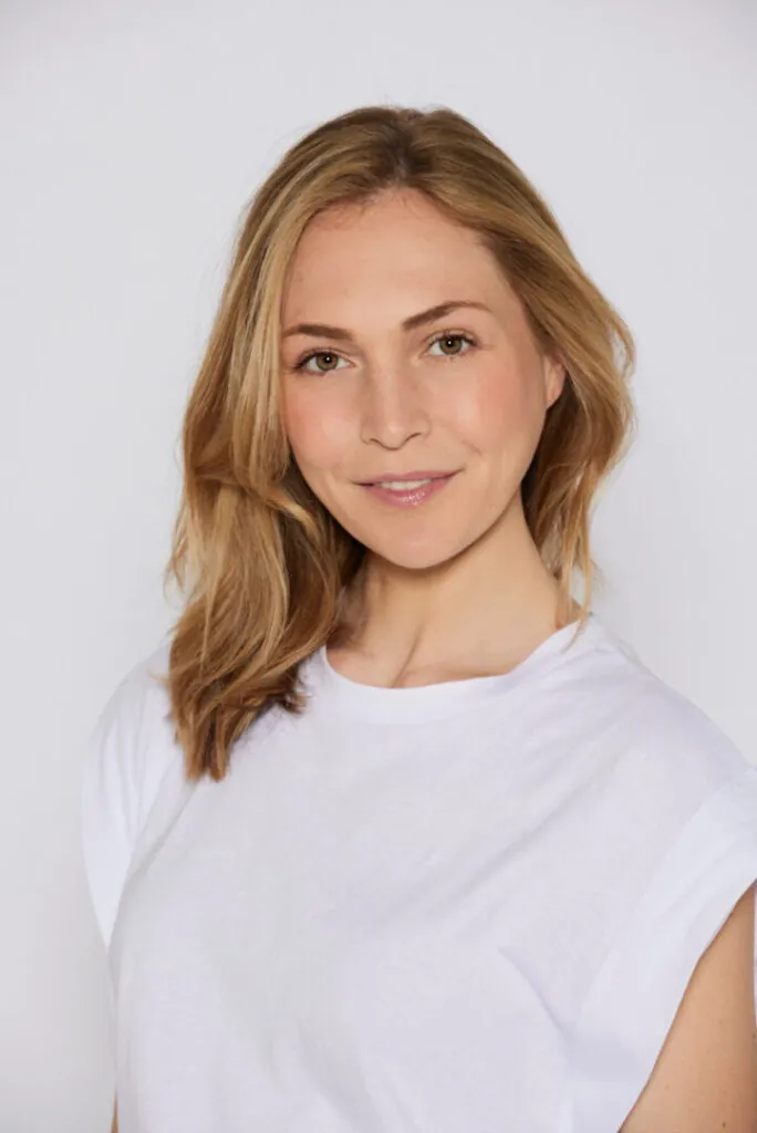 Isabelle B.