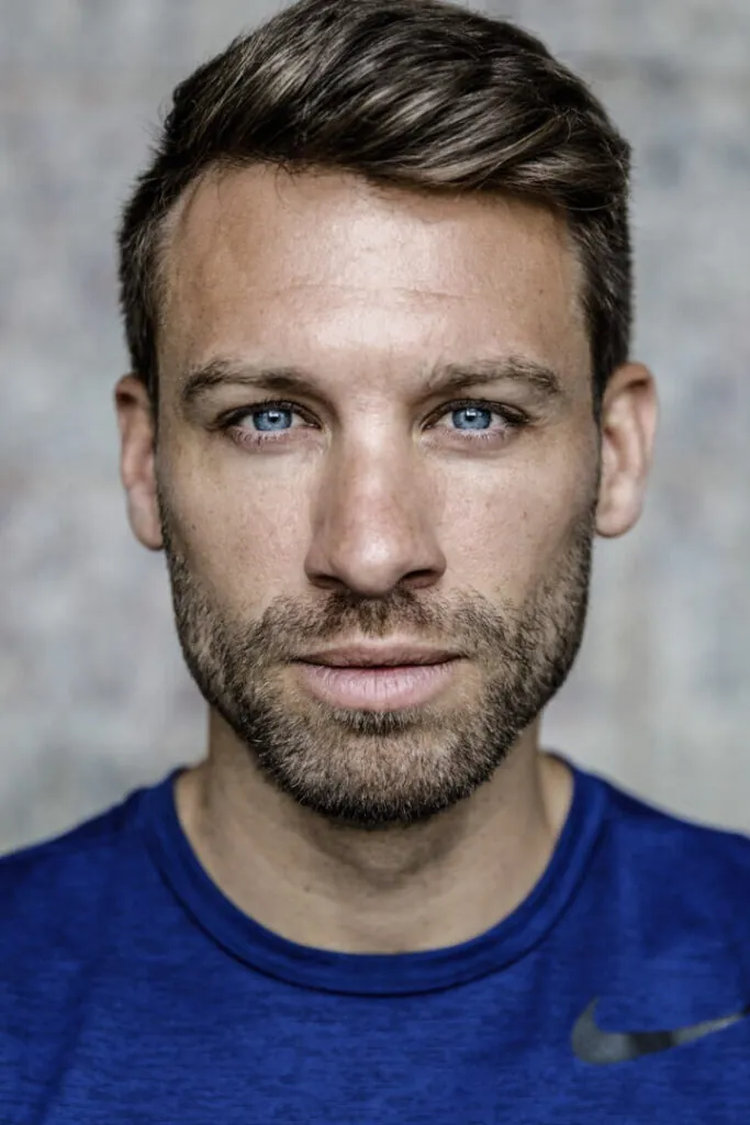 Jens F.