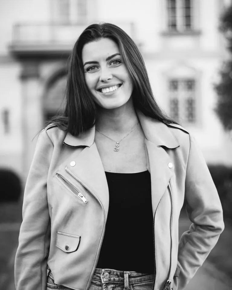 Jessica Sch.