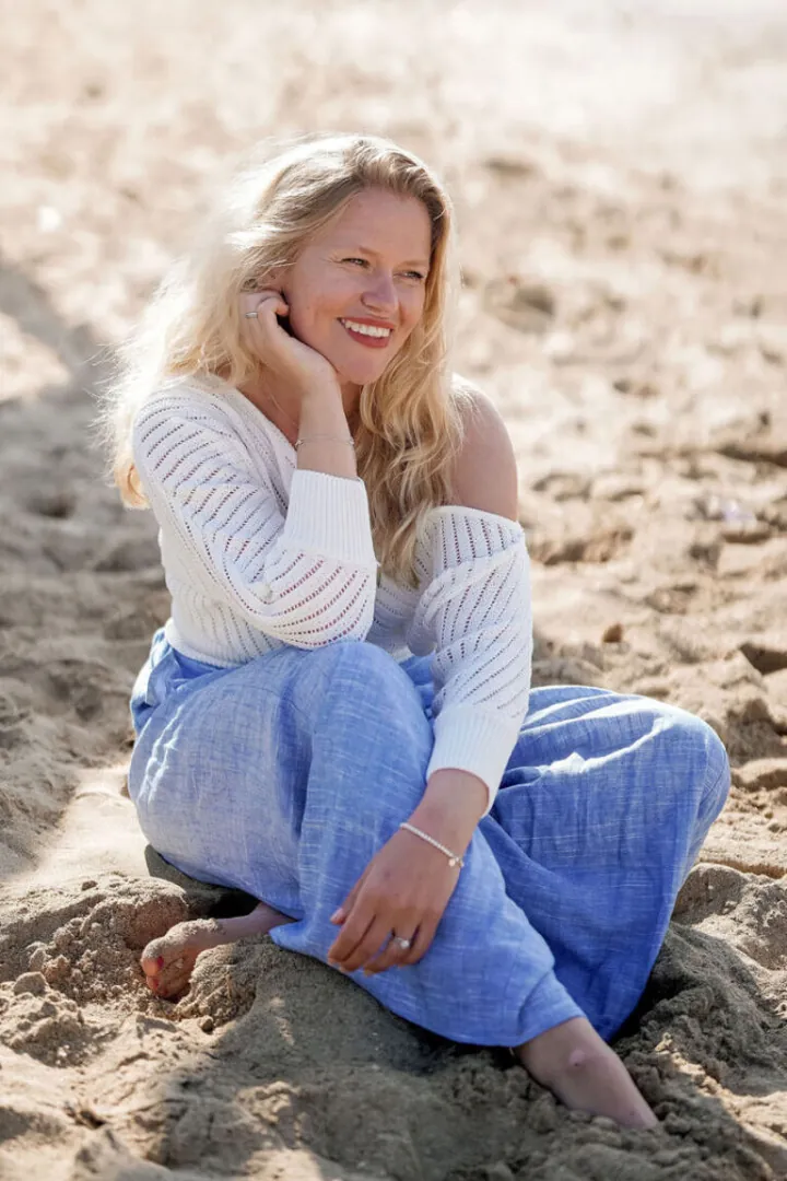 Joanna R.