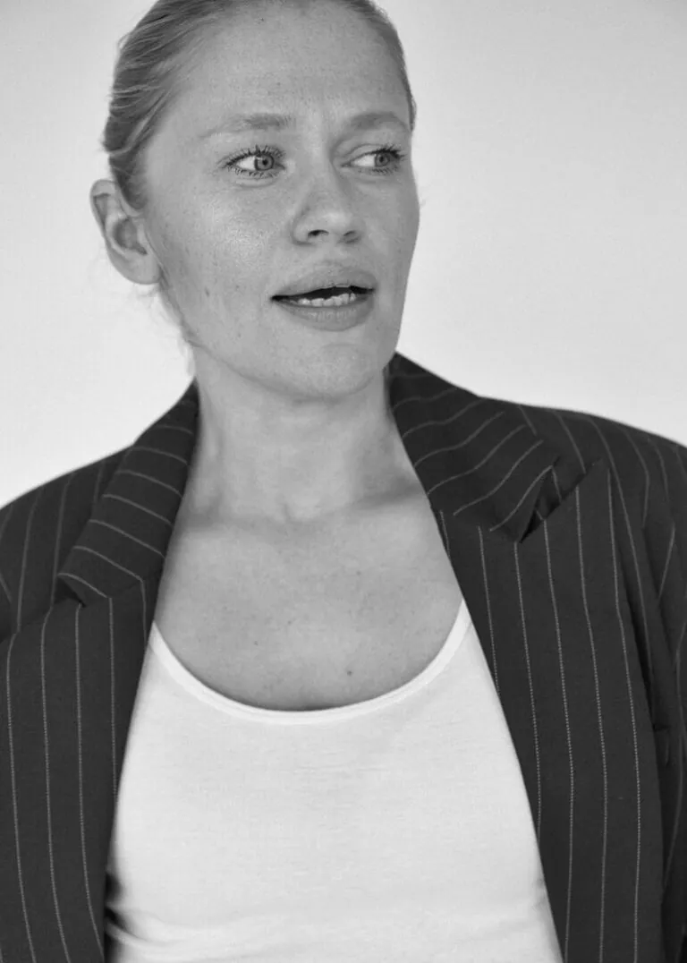 Joanna R.