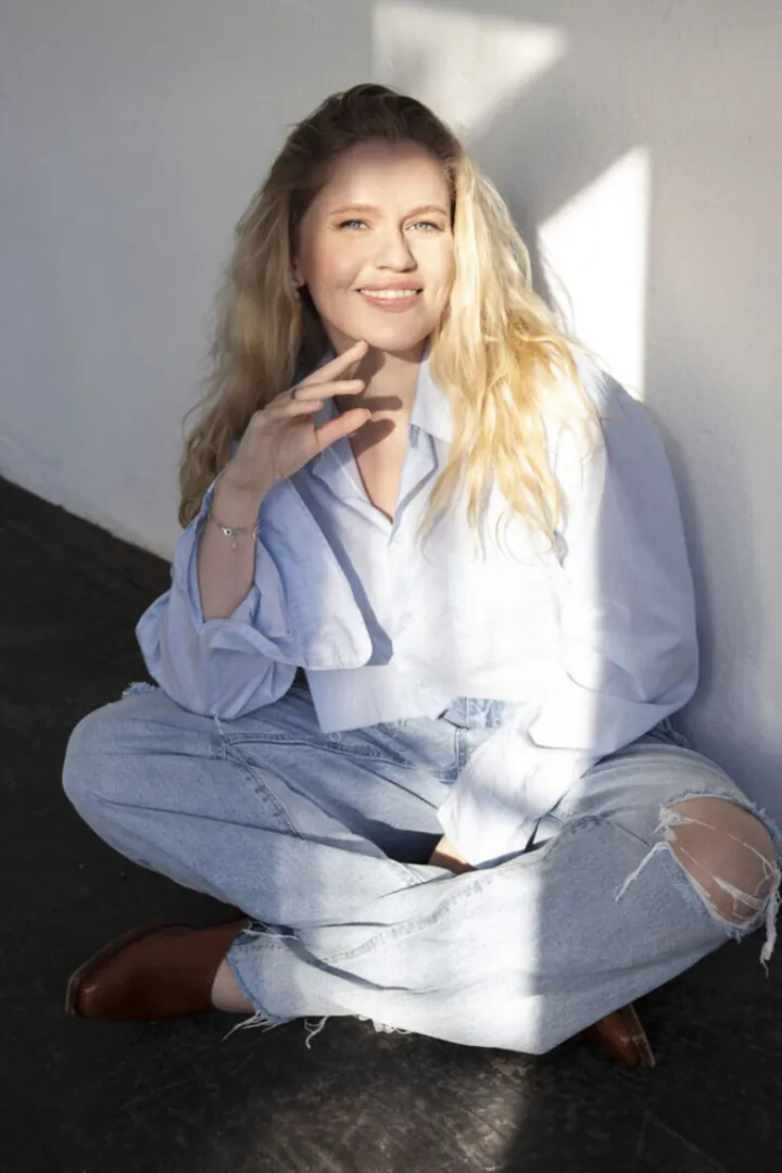 Joanna R.