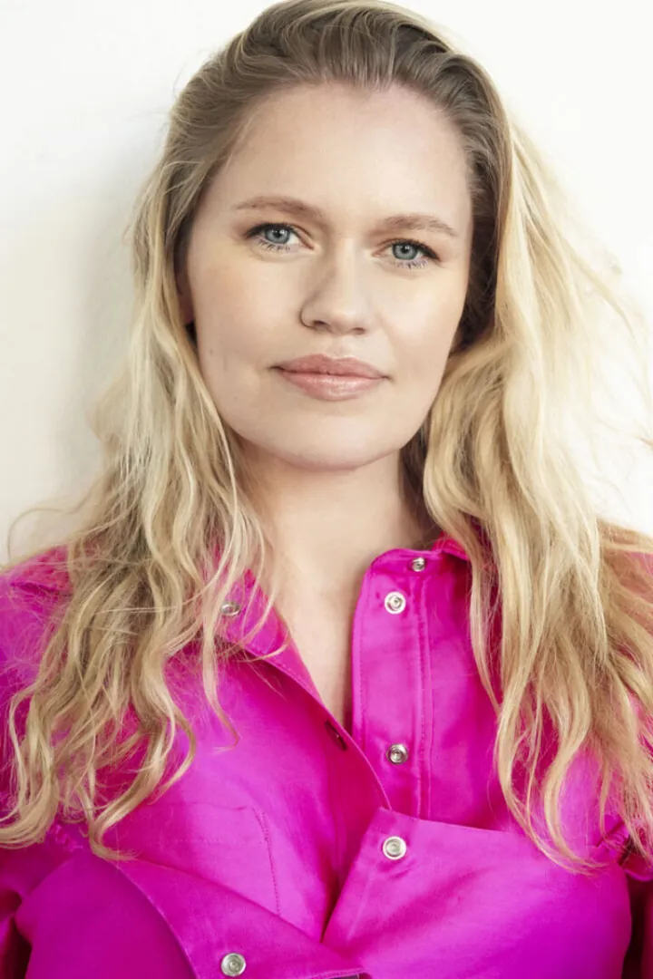 Joanna R.