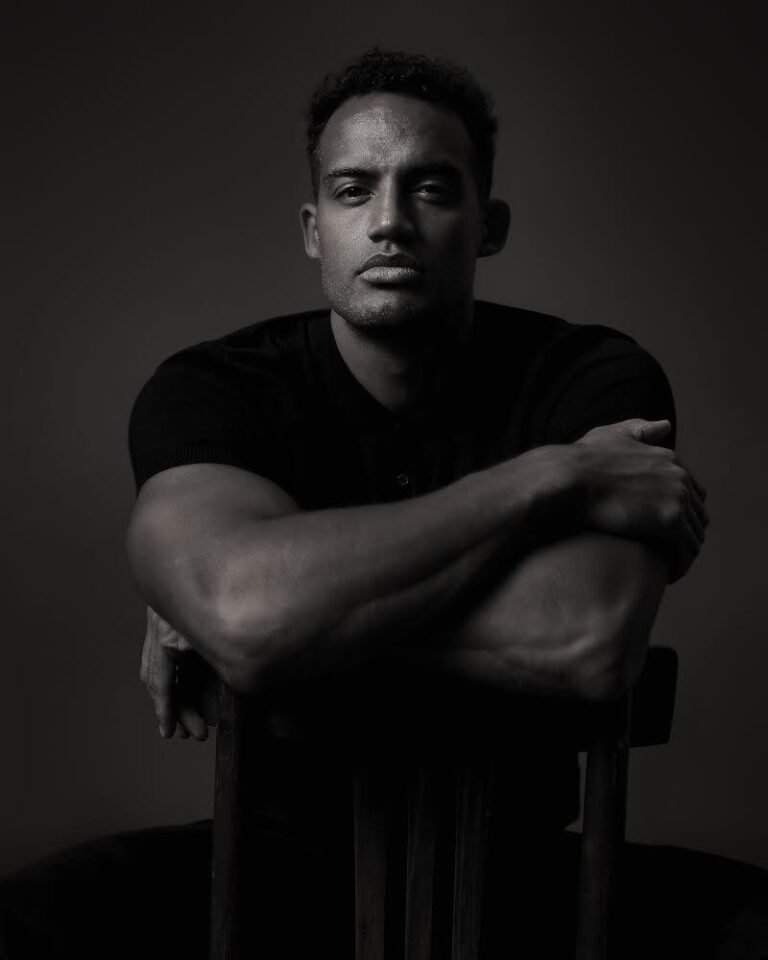 Lukas B.