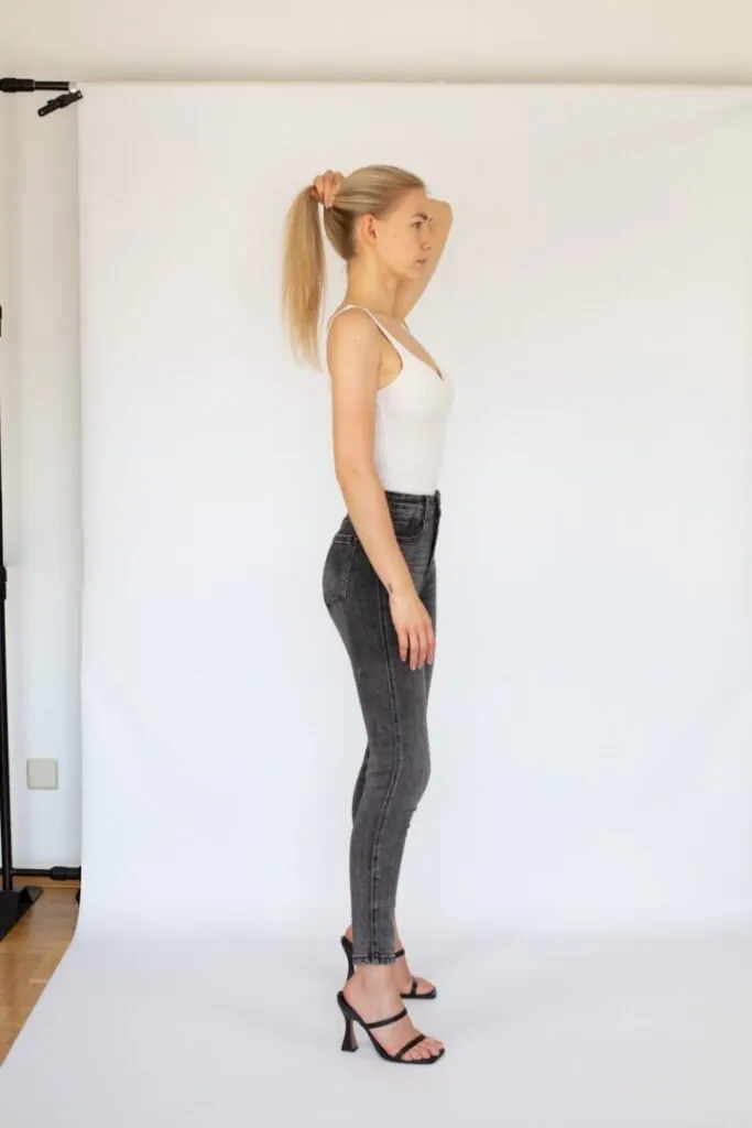 Maike Oe.