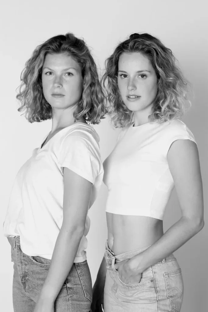 Paula & Zwillingsschwester