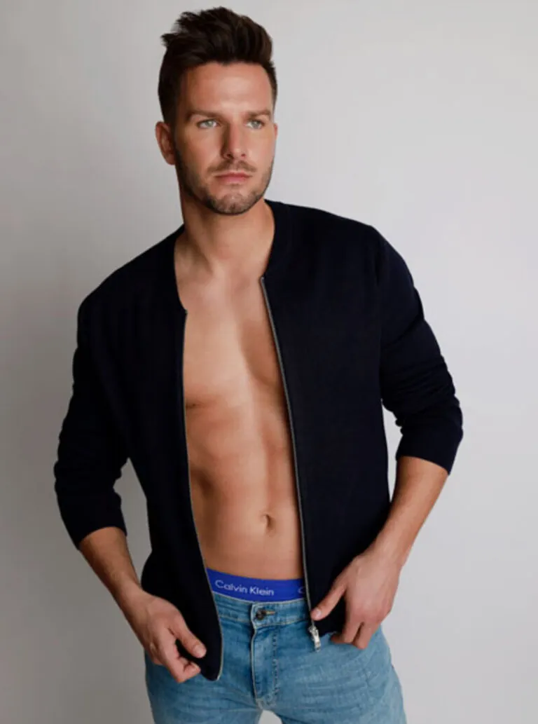 Sebastian Hel.
