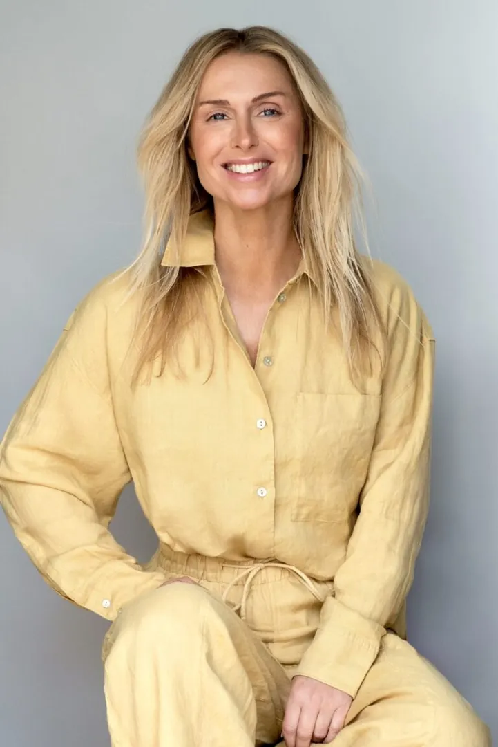 Stefanie Den.