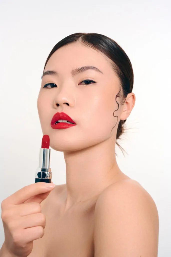 Yixiu F.