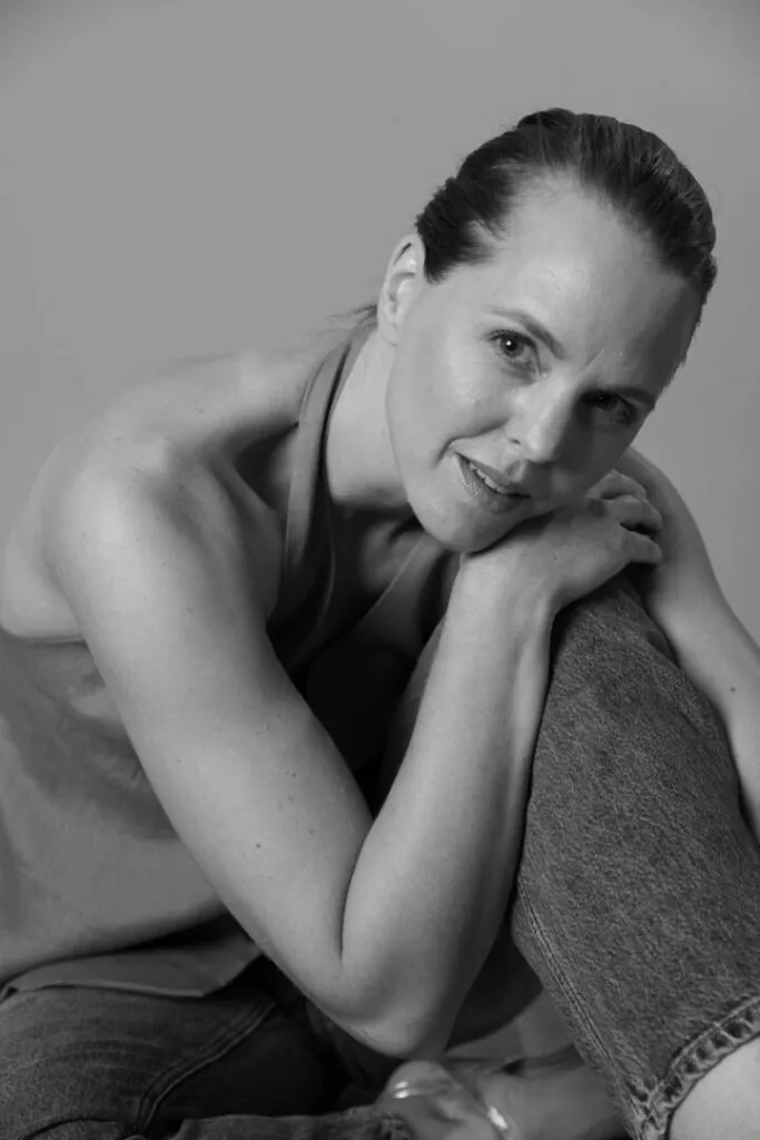 Annette Si.