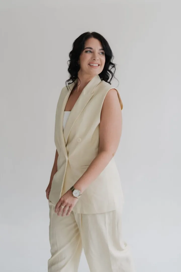 Annika St.