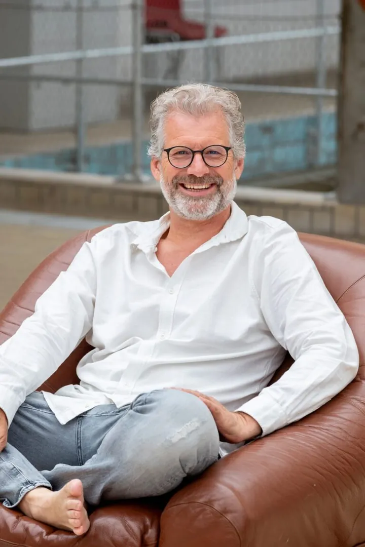 Bob L.