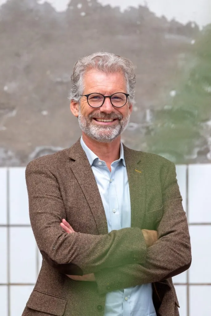 Bob L.