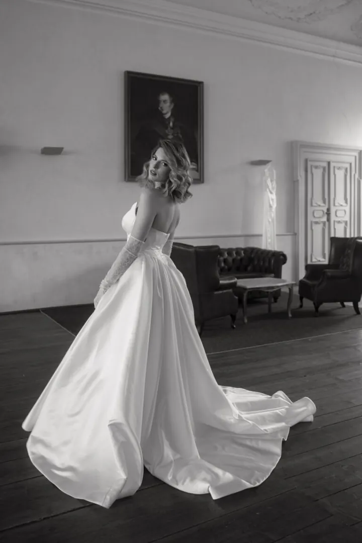 Elisabeth B.