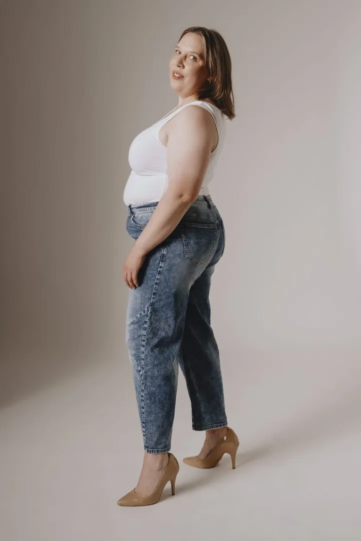 Julia Ku.