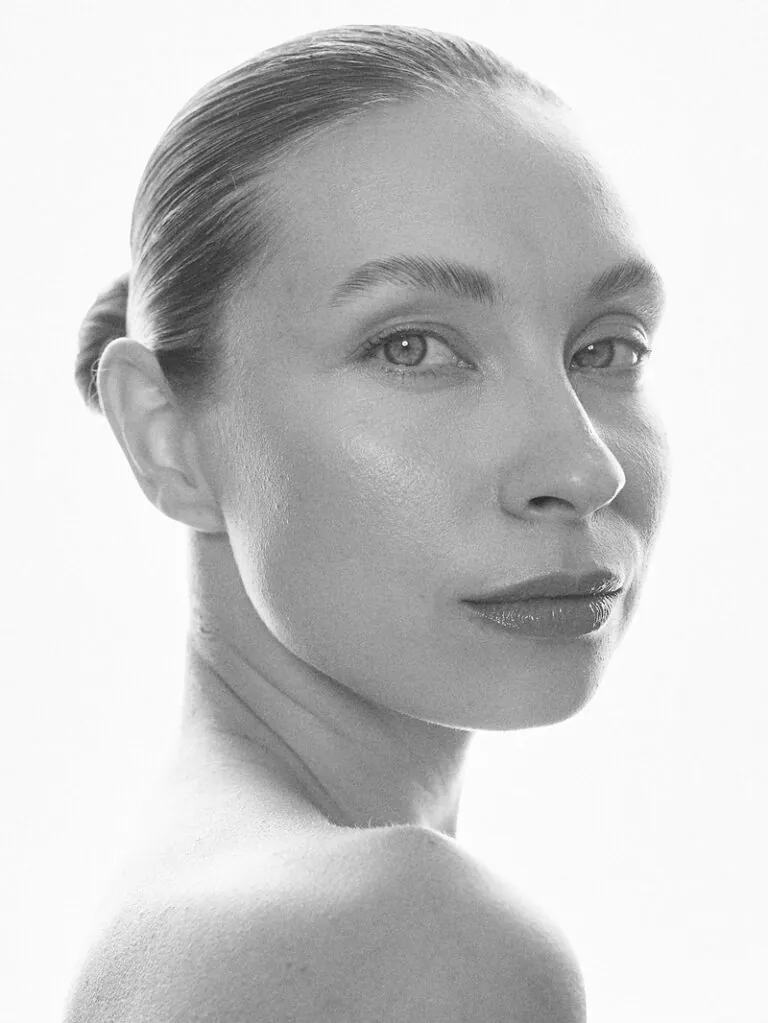 Viktoria Schr.