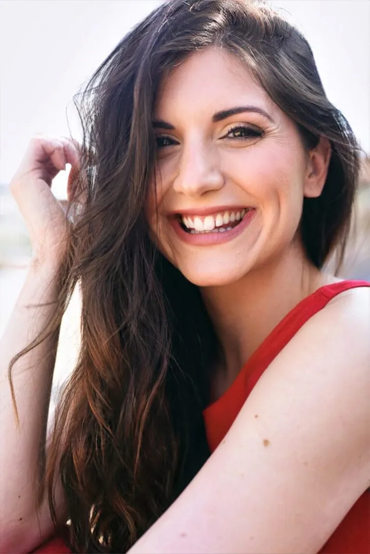 Bella P.
