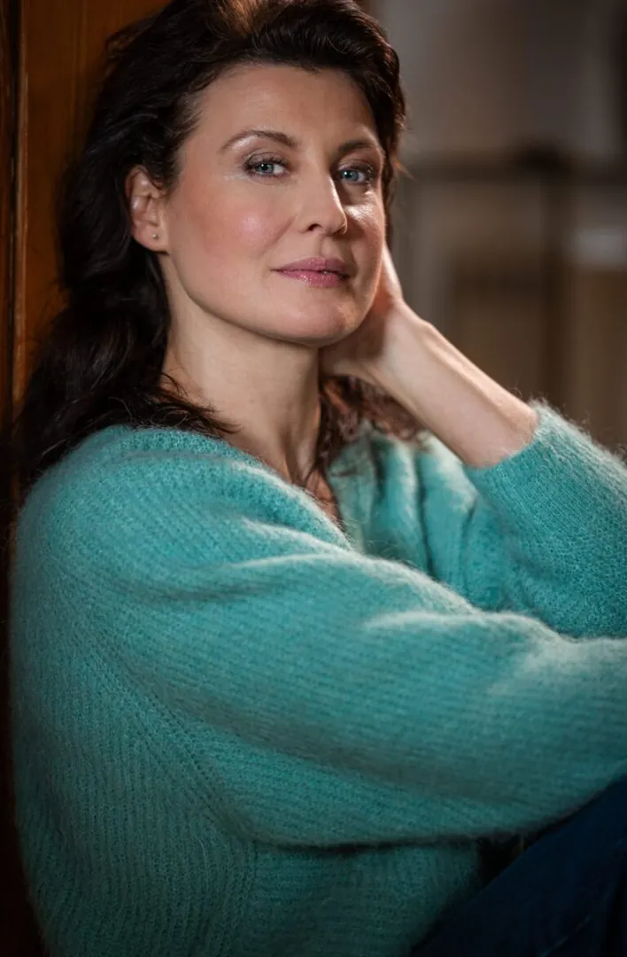 Claudia Do.