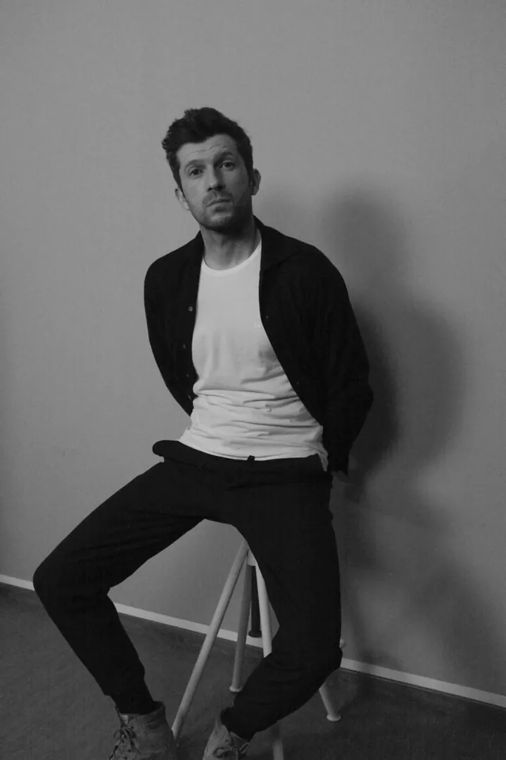 Dominik Ho.