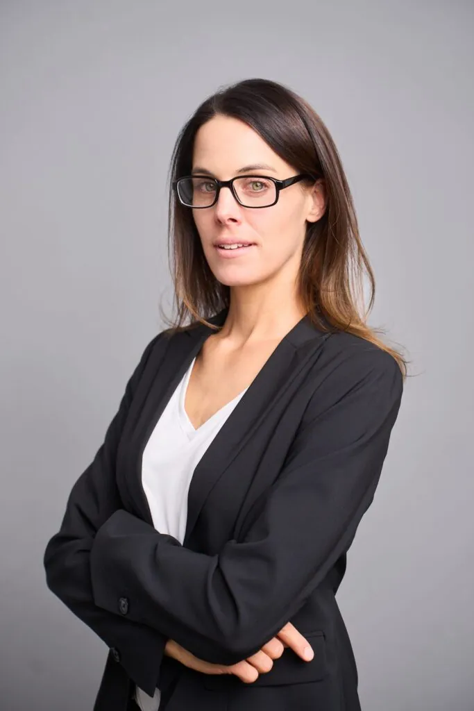 Jennifer Do.