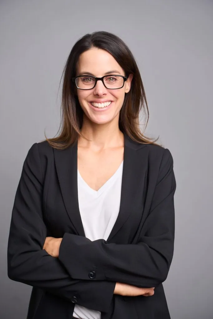 Jennifer Do.